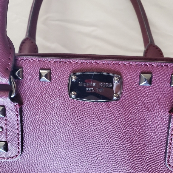 Burgundy Michael Kors bag with dark silver hardware - Picture 3 of 9